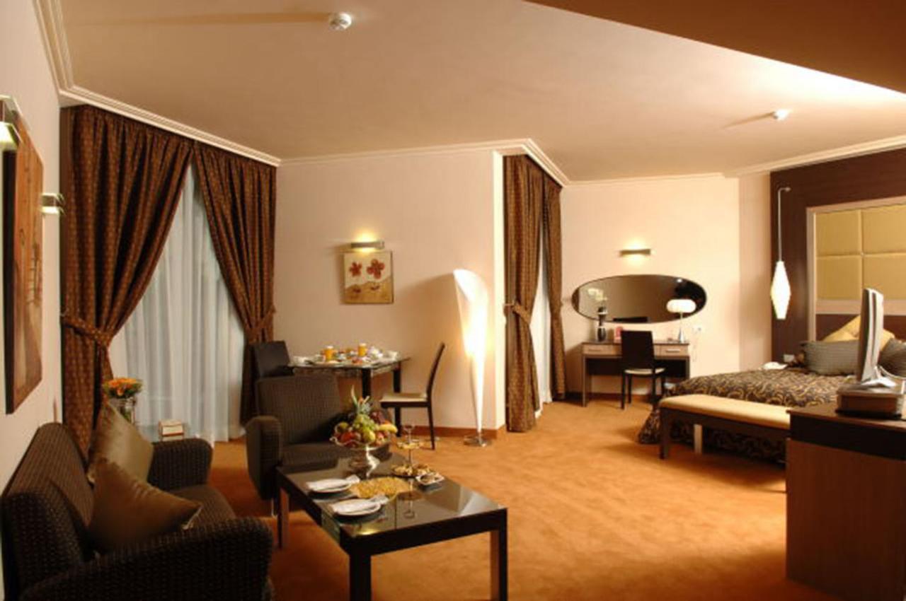 Regency Palace Hotel Jounieh Exterior foto