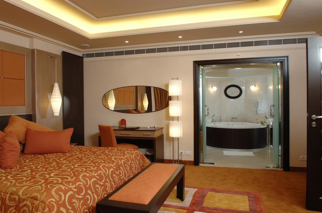 Regency Palace Hotel Jounieh Exterior foto