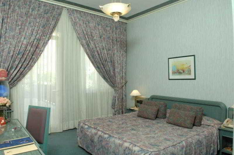 Regency Palace Hotel Jounieh Exterior foto